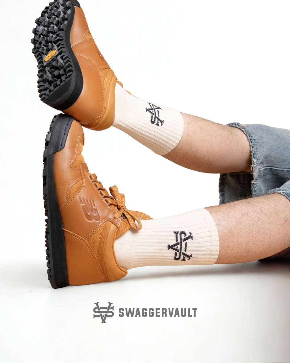 SWAGGERVAULT SOCKS | BEIGE