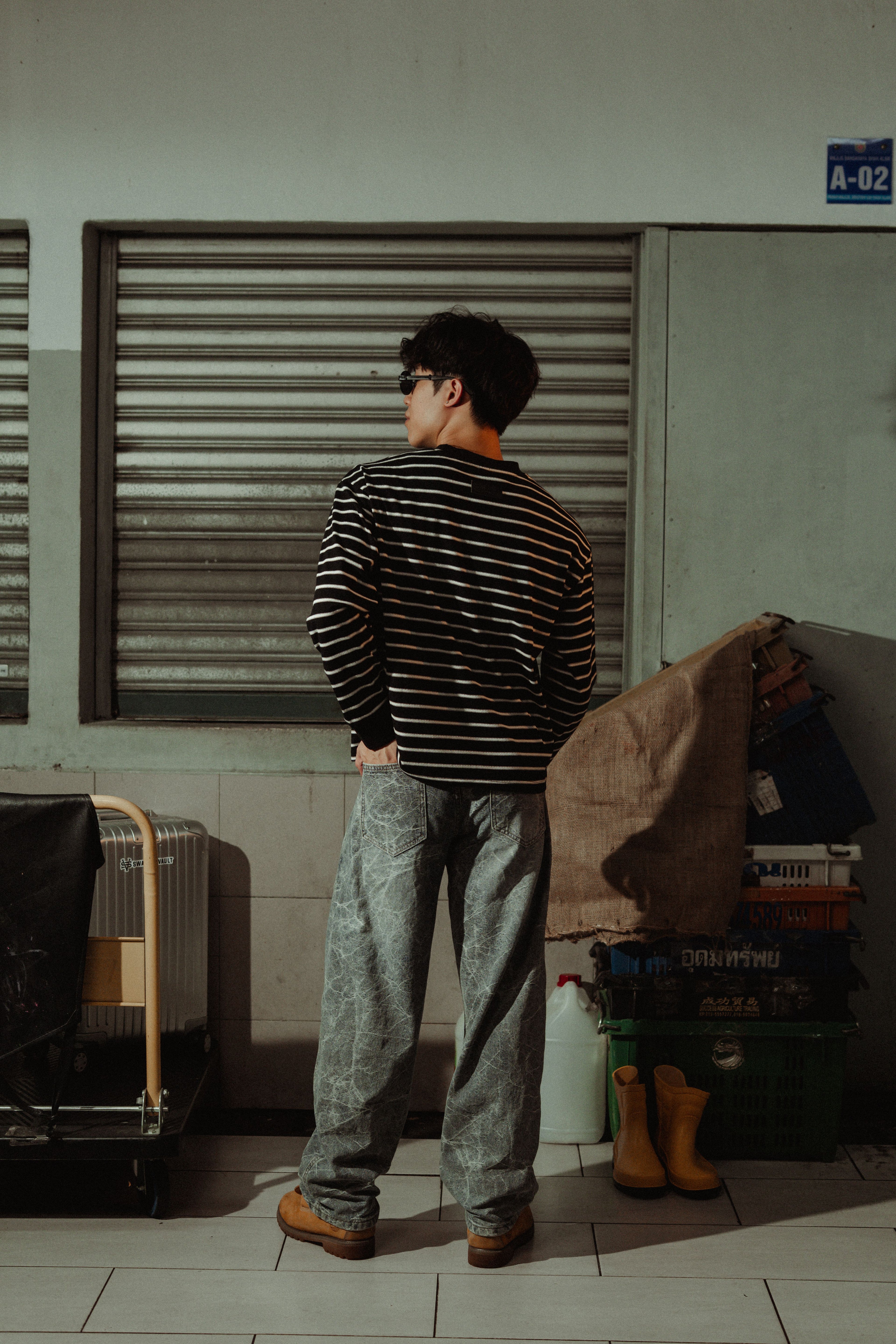 SWGGRVLT STRIPES CREW NECK | CLASSIC BLACK