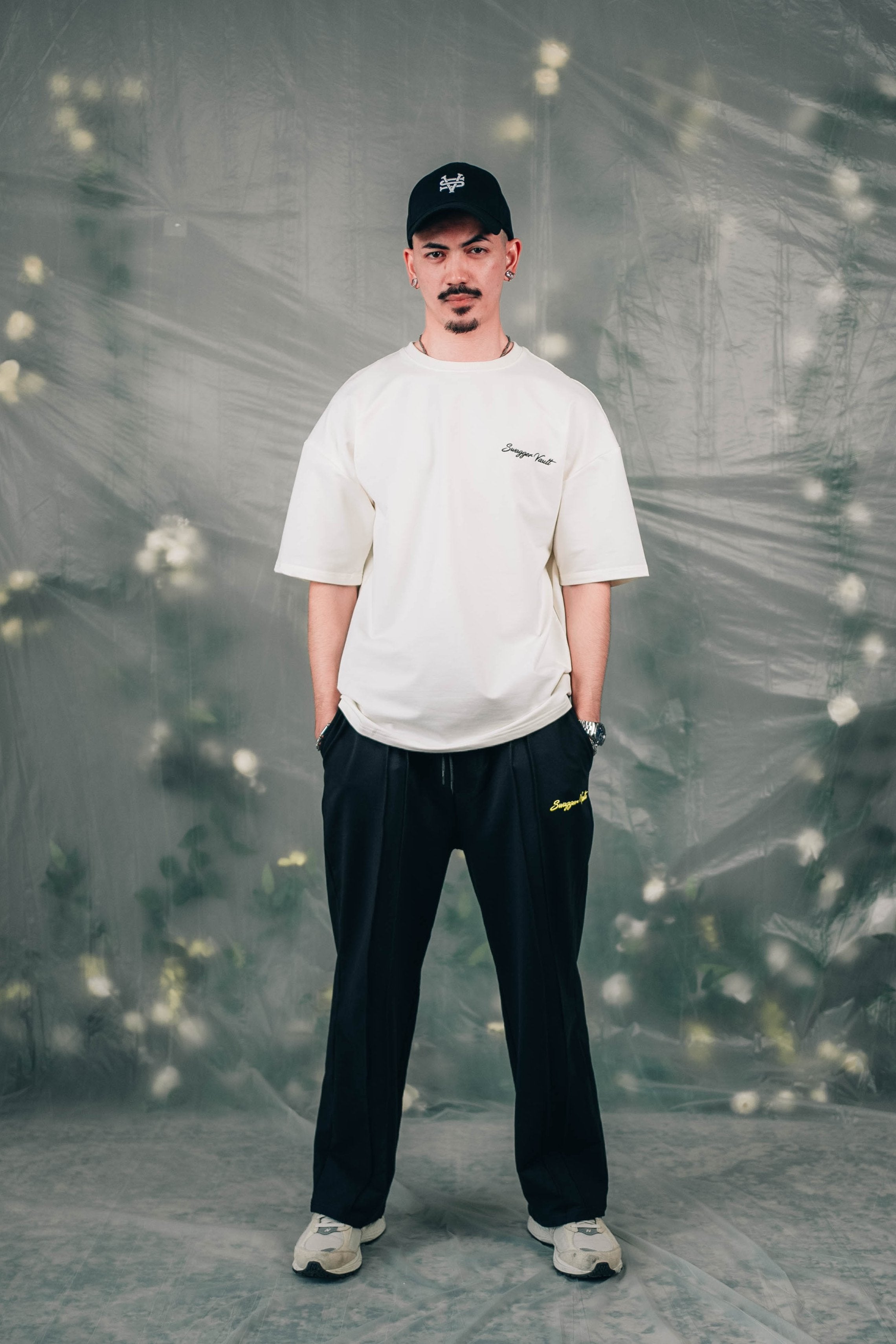 CREWEL TEE | OFF WHITE