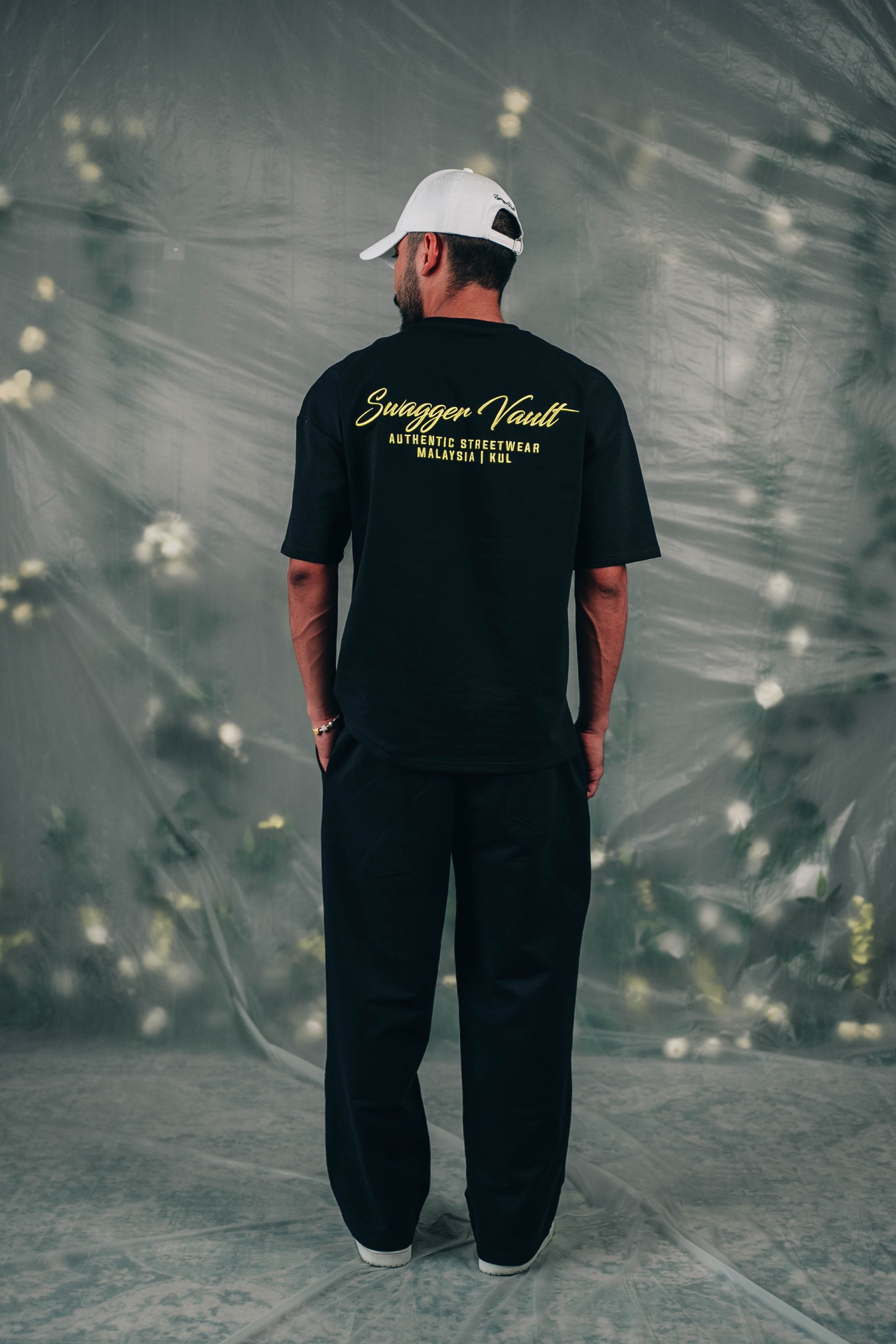 CREWEL TEE | BLACK