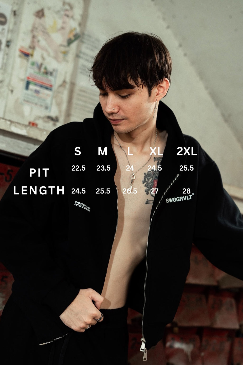 SWGGRVLT OUTSIDE STUDIO | QUARTER ZIPPER | NOIR BLACK