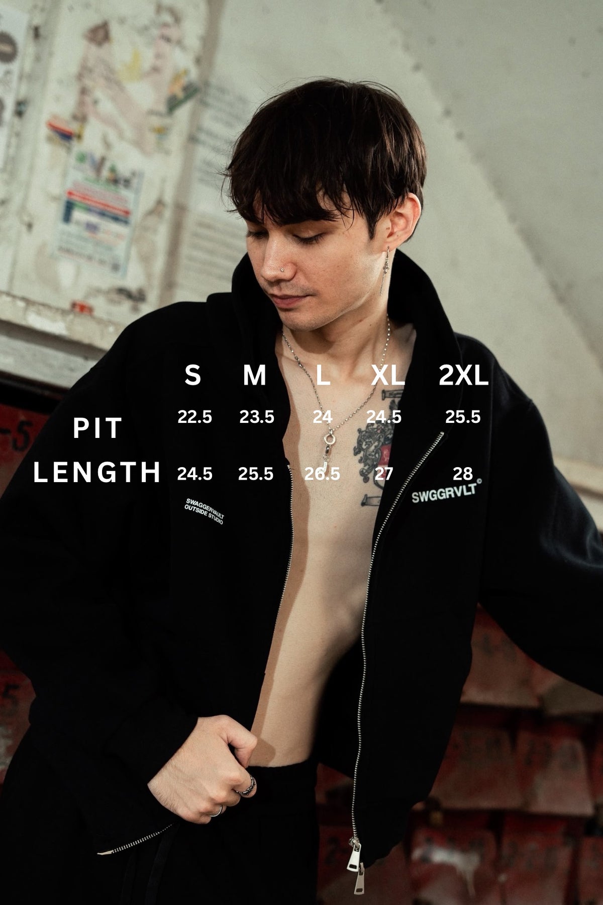 SWGGRVLT OUTSIDE STUDIO | QUARTER ZIPPER | NOIR BLACK