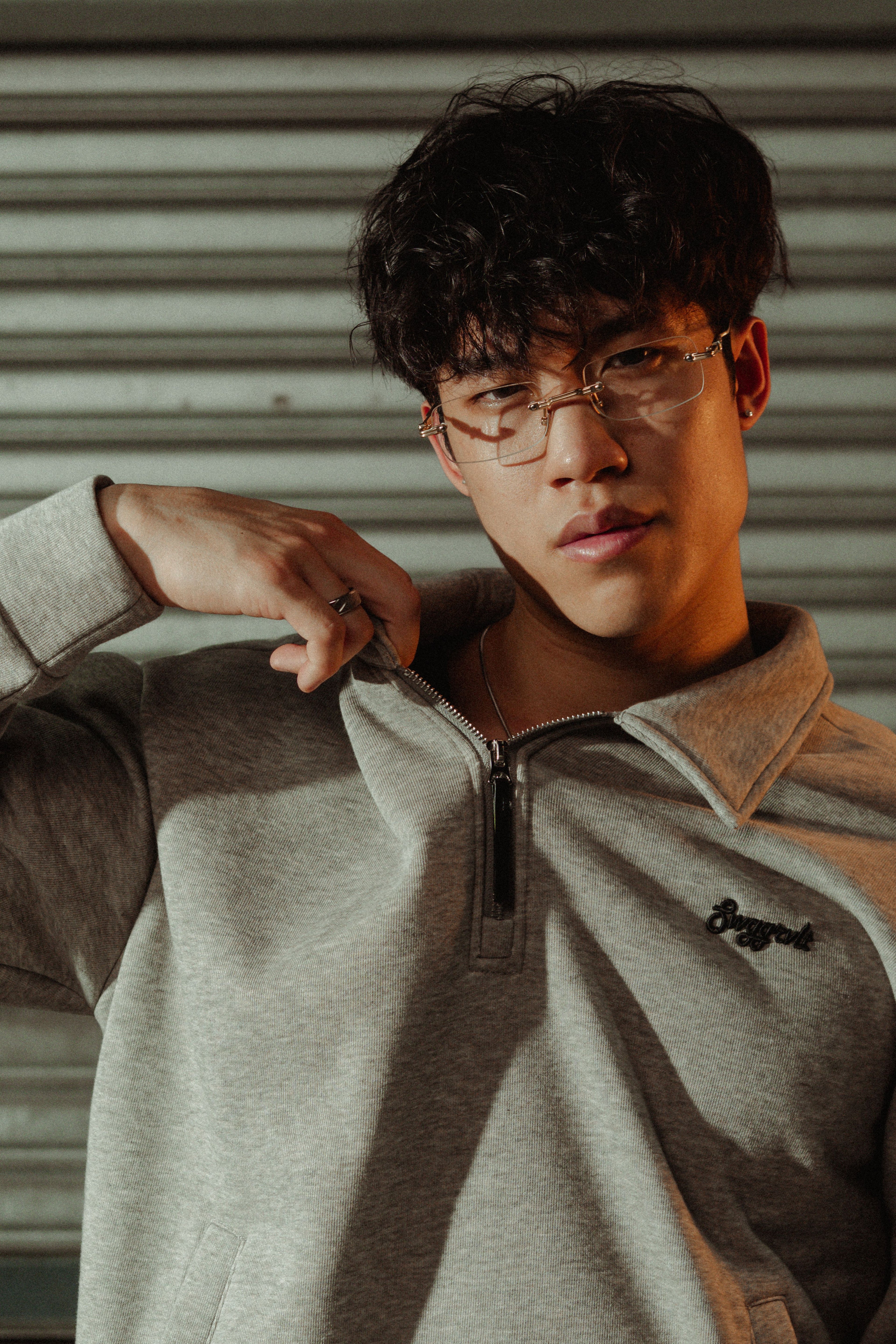 SWGGRVLT HALF-ZIPPER SWEATSHIRT | VINTAGE GREY